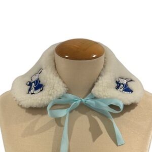 EFVVA Kids White and Blue Embroidered Bunny Collar - size 4/5 (but flex)